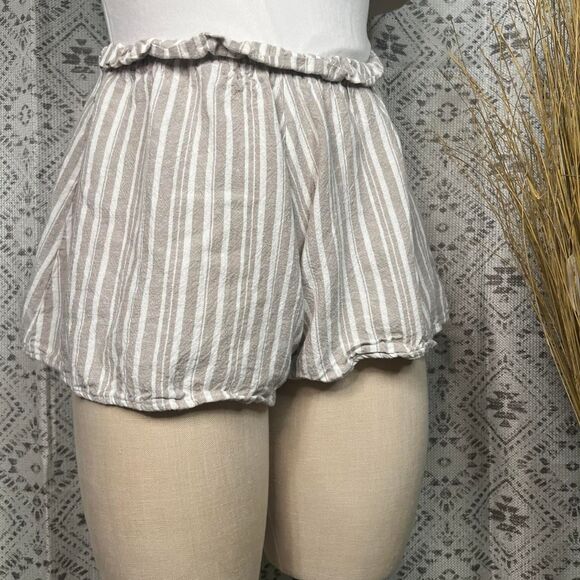 Altr’d State White Cami Striped Linen Blend Ruffle Waist Romper Size Small - Picture 2 of 5